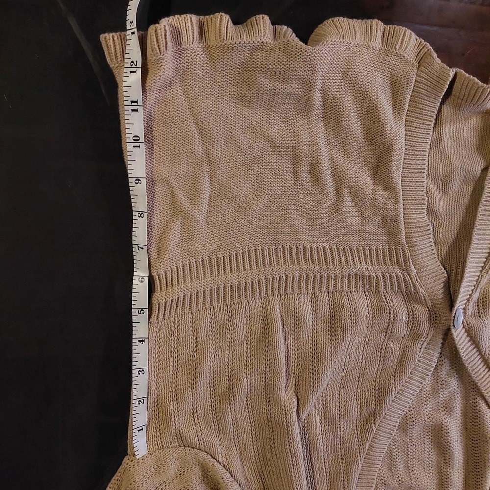 Vintage BFA Classics Tan Cotton Ruffle Cardigan Sweater Made in USA Large - Picture 5 of 6